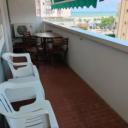 Daire Alba Trilocale Vista Mare - 2 Da Letto Riccione