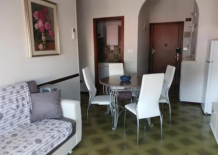 Alba Trilocale Vista Mare - 2 Da Letto Apartamento